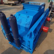 針對(duì)鵝卵石對(duì)輥制砂機(jī)的分析